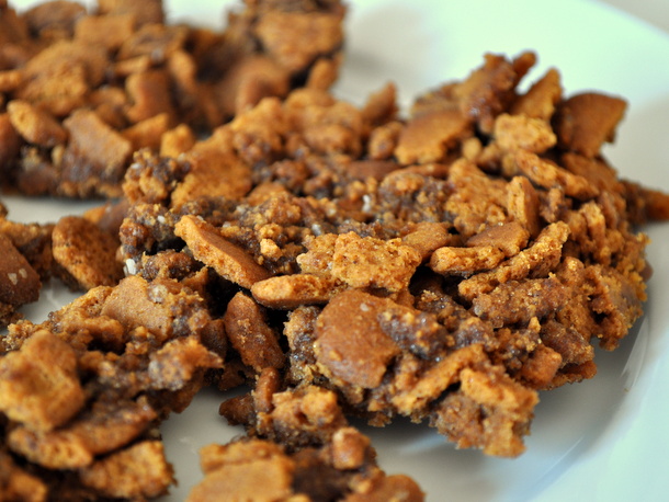 Biscuits or cookies - 110 grams per glass